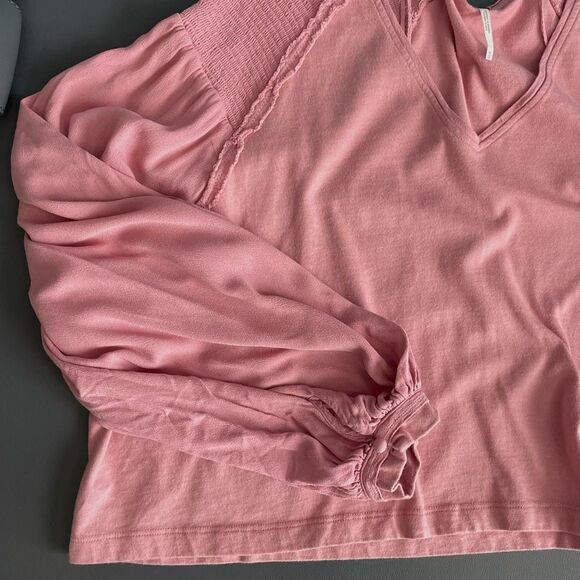 Free People Kathy Smocked Long Sleeve Tee Blush Rose Size M - Picture 7 of 12